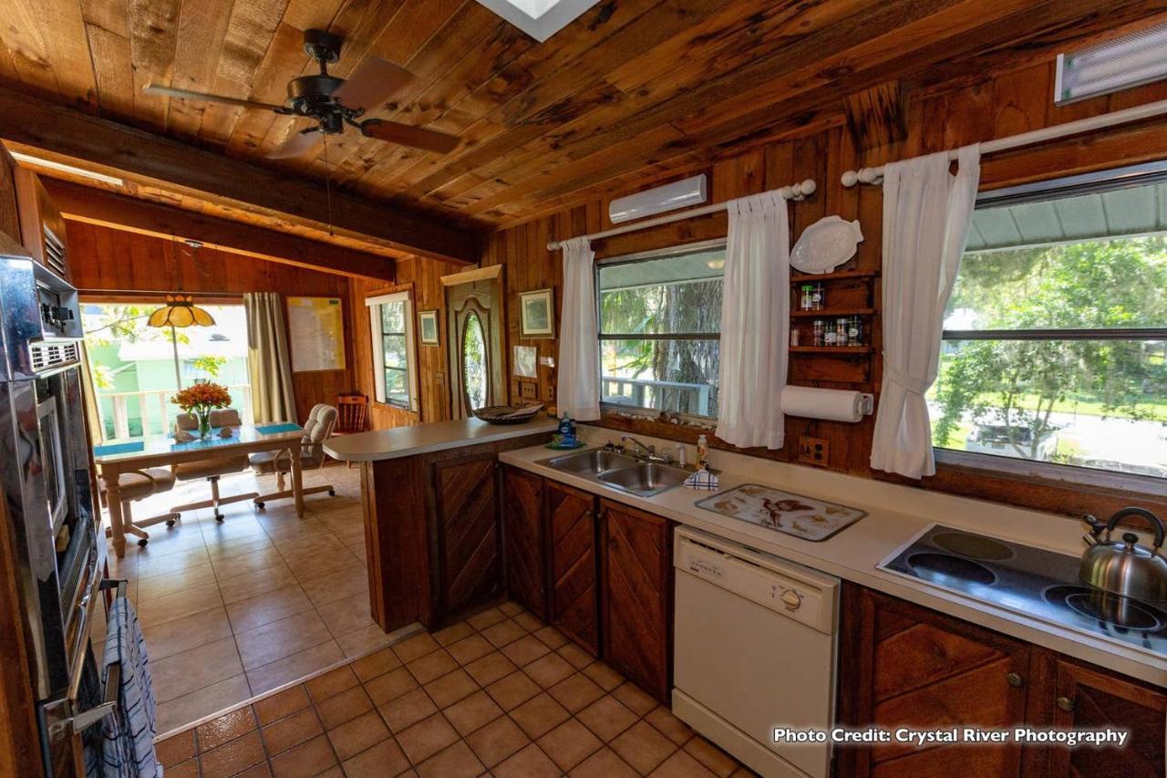 Riverfront Treetop Bungalow Homosassa Exterior photo