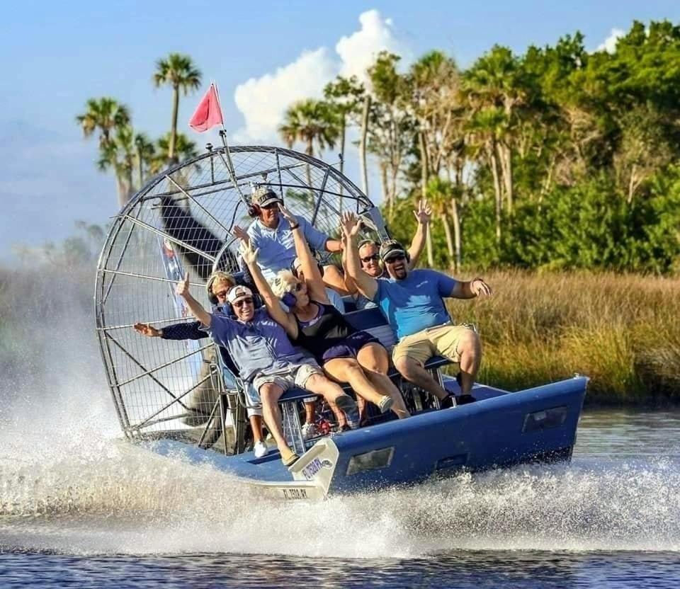 Riverfront Treetop Bungalow Homosassa Exterior photo